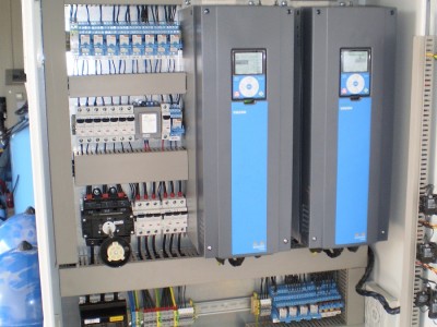 Sterowanie VFD dwie przetwornice częstotliwości.