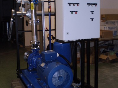 Zestaw pompowy dla instalacji hydrantowej z poziomą pompą z silnikiem elektrycznym 30kW